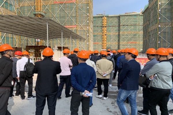 路湾村东侧地块商住用房项目（香樟湾）南标段工程举行观摩培训交流会