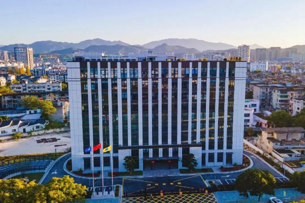楼志坚副市长一行莅临中立建设走访调研